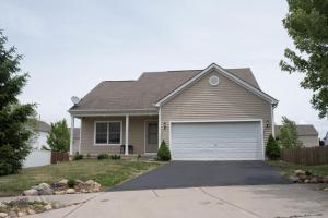 2182 Dry Ridge Ct, Grove City OH 43123