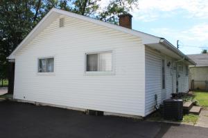 For Sale: 3060 Kingston Ave Grove City, OH 43123