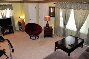 For Sale: 3060 Kingston Ave Grove City, OH 43123