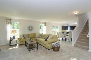 For Sale: 2565 Brook Run Dr Lancaster, OH 43130