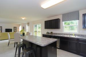 For Sale: 2565 Brook Run Dr Lancaster, OH 43130