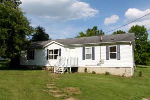 For Sale: 748 Barr Dr SW Lancaster, OH 43130