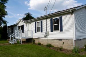 For Sale: 748 Barr Dr SW Lancaster, OH 43130