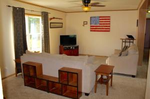 For Sale: 748 Barr Dr SW Lancaster, OH 43130