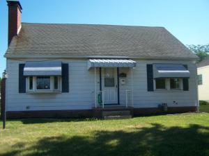 For Sale: 623 Edgewood Ave Lancaster, OH 43130