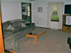 330 Hartford Dr