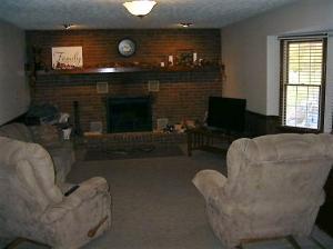 330 Hartford Dr