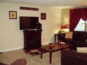 For Sale: 545 Pickerington Hills Dr Pickerington, OH 43147