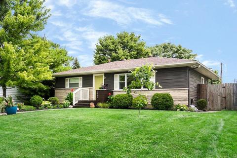 26 E Markison Ave