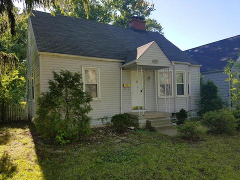 546 S Everett Ave