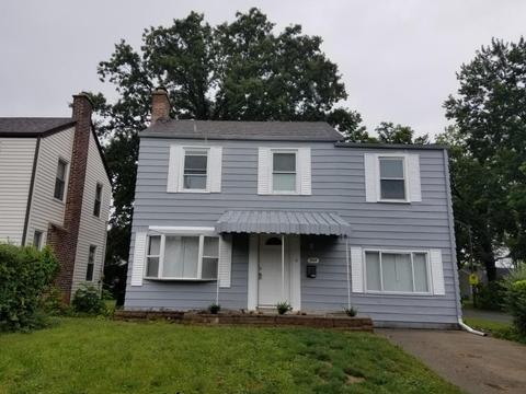 546 S Everett Ave