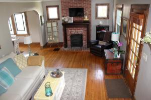 For Sale: 323 Northridge Rd Columbus, OH 43214