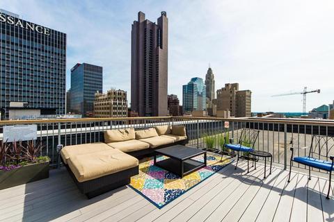106 N High #406