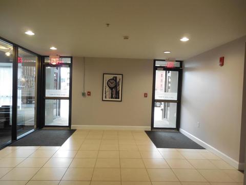 106 N High #406