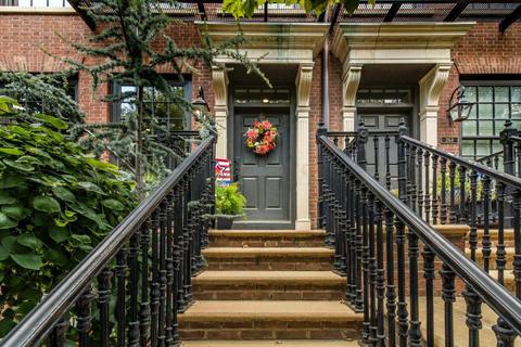300 W Spring St #509