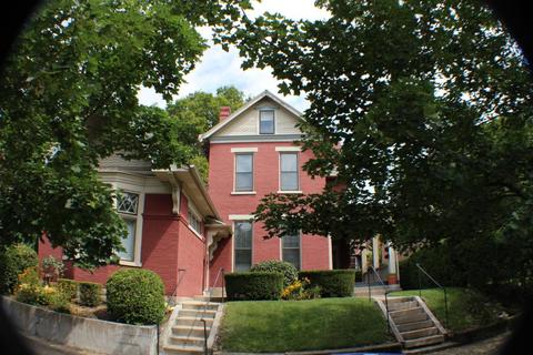 93 W 2nd Ave