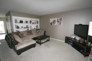 For Sale: 5068 Cambrian Dr Columbus, OH 43220