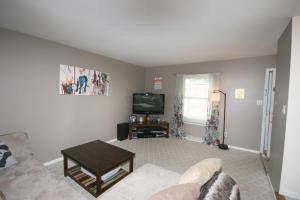 For Sale: 5068 Cambrian Dr Columbus, OH 43220