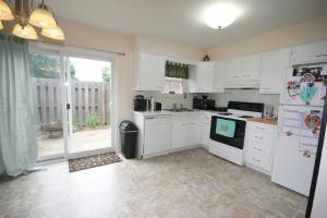 For Sale: 5068 Cambrian Dr Columbus, OH 43220