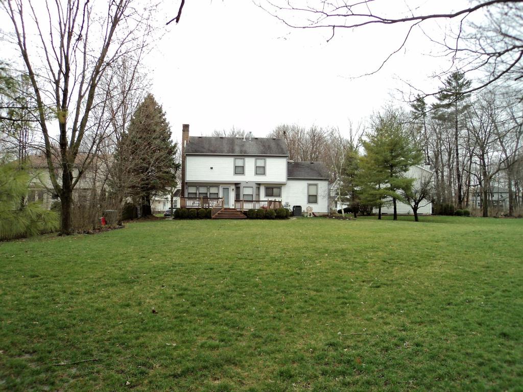 5592 Broome Dr