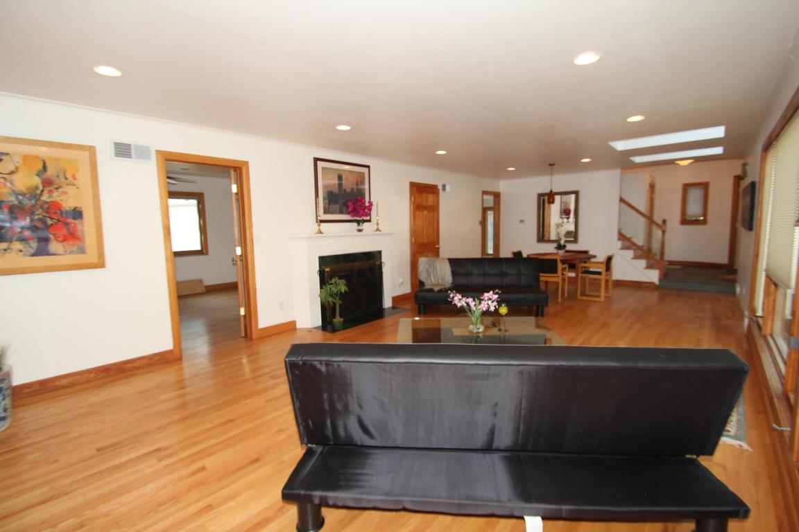 1452 Mews Ct