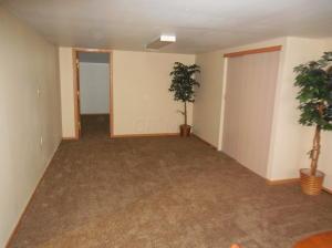 For Sale: 4300 E Mound St Columbus, OH 43227