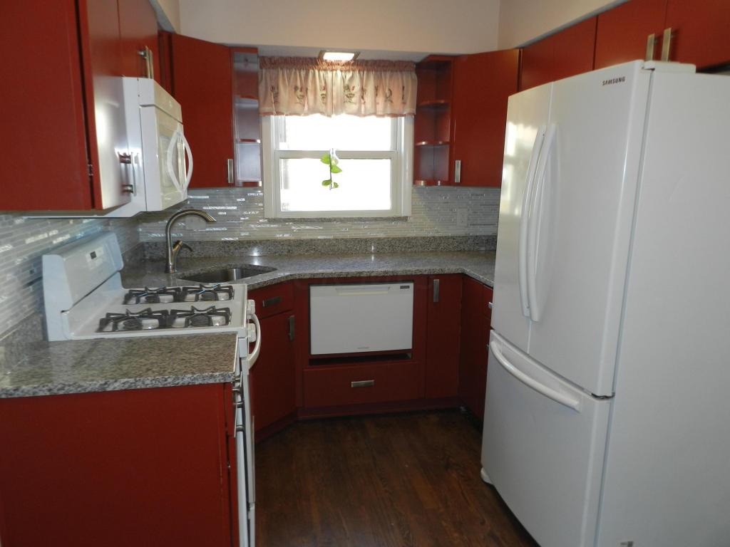 156 Evergreen Ter