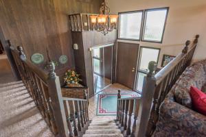 For Sale: 1800 Demorest Rd Columbus, OH 43228