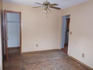 For Sale: 6375 Ambleside Dr Columbus, OH 43229