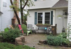 4325 Woodstream Dr