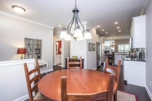 993 Bushwood Ln