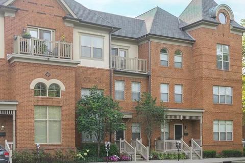 448 W Nationwide Blvd #303