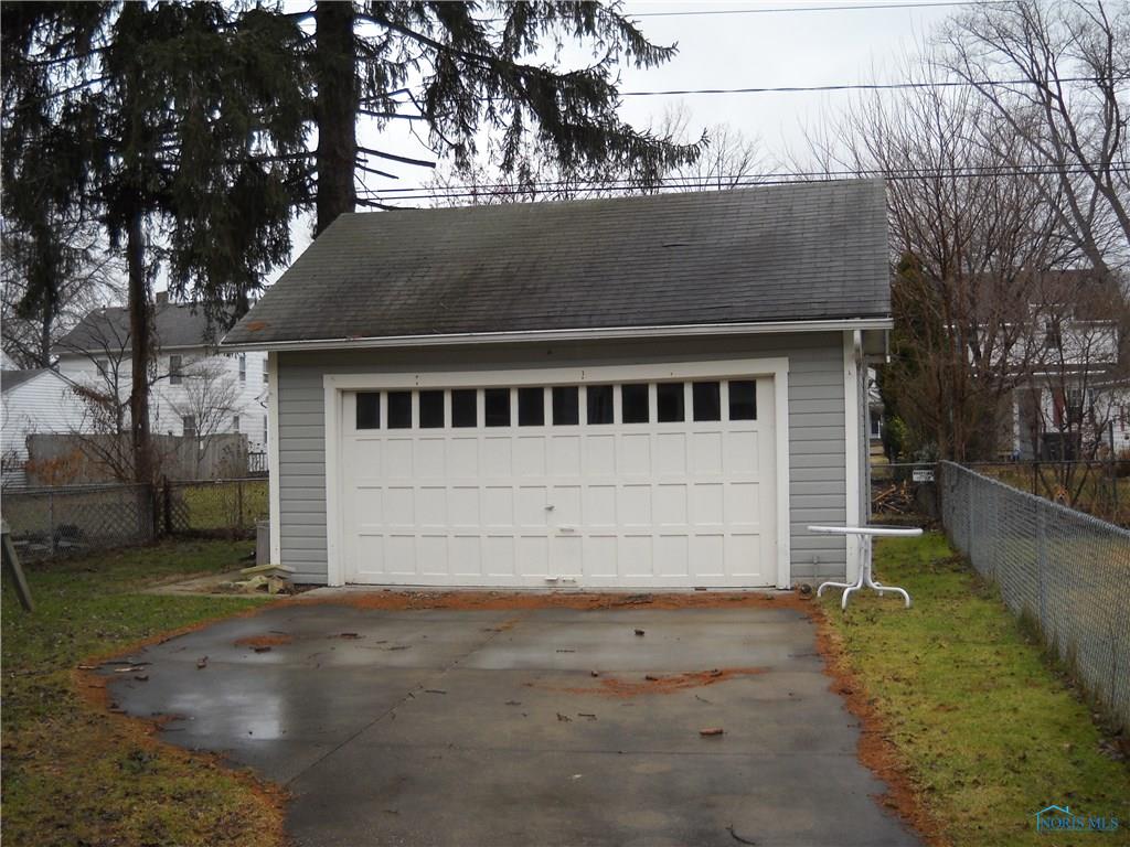 3844 Maxwell Rd