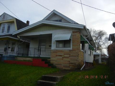 328 E Oakland St