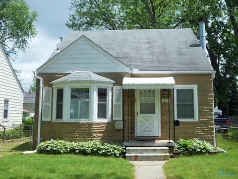3844 Woodmont Rd