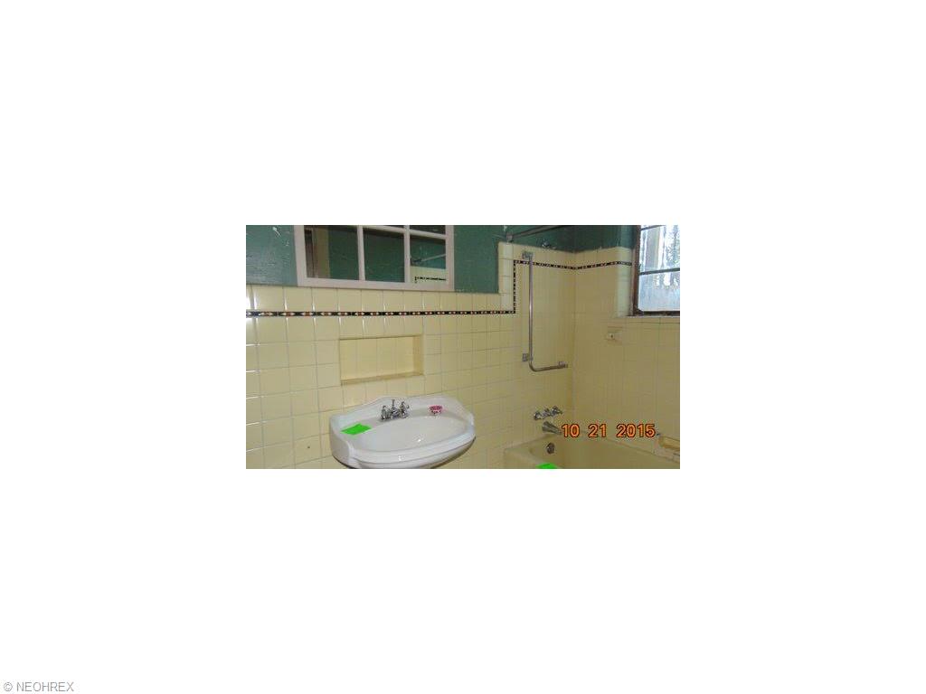 367 Taylor St, Zanesville OH 43701