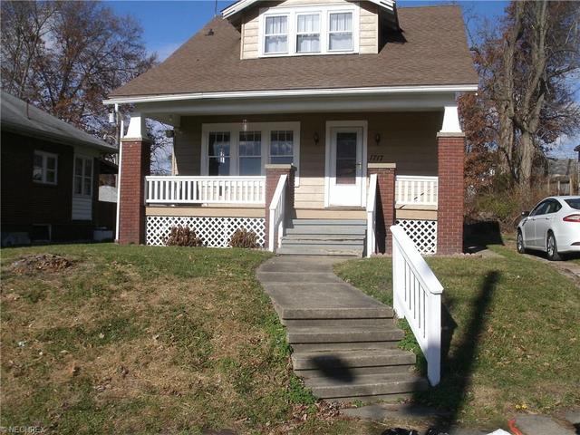1717 Ridge Ave W