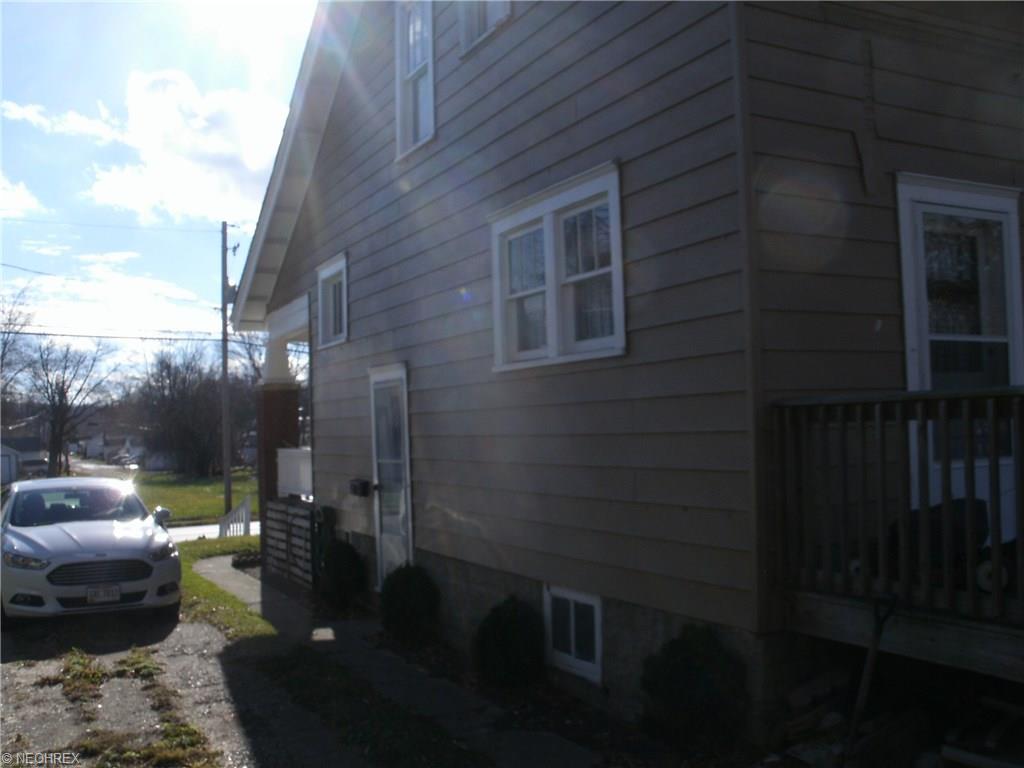 1717 Ridge Ave W