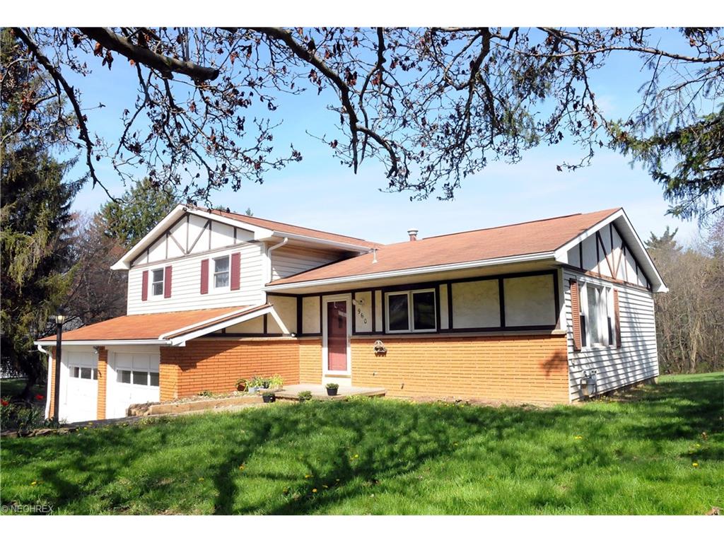 960 Friendship Dr, New Concord OH 43762
