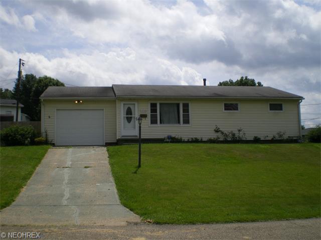1855 Hall Dr, Coshocton OH 43812