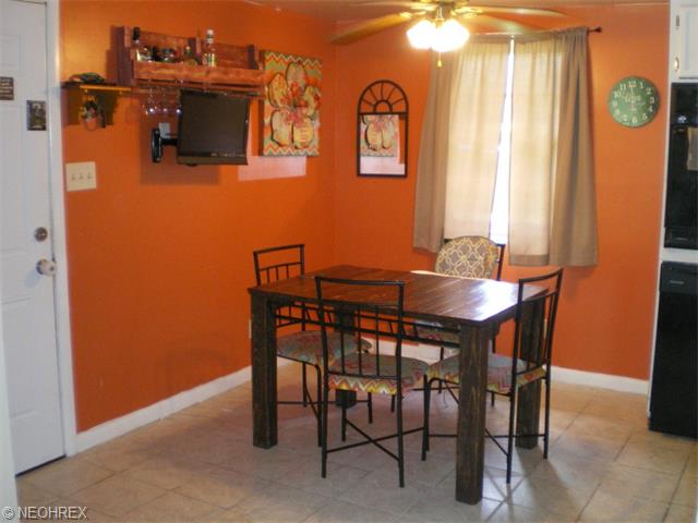 1855 Hall Dr, Coshocton OH 43812