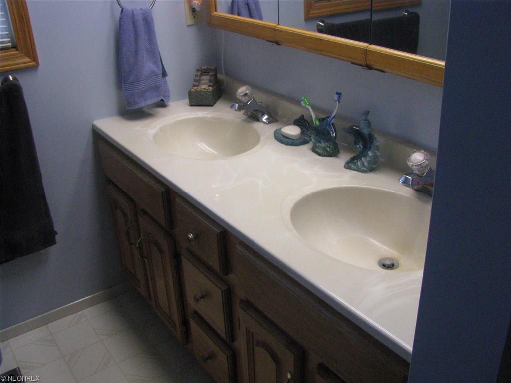 For Sale: 43179 County Road 23 Coshocton, OH 43812