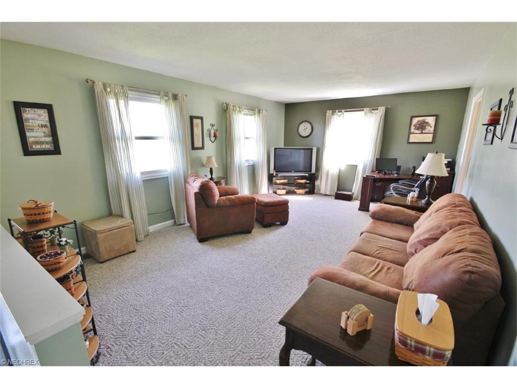 For Sale: 609 Adams St Dresden, OH 43821