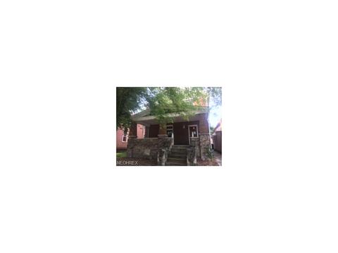 1052 Huston Ave