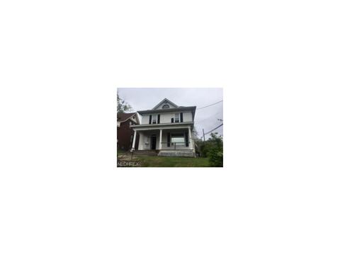1052 Huston Ave