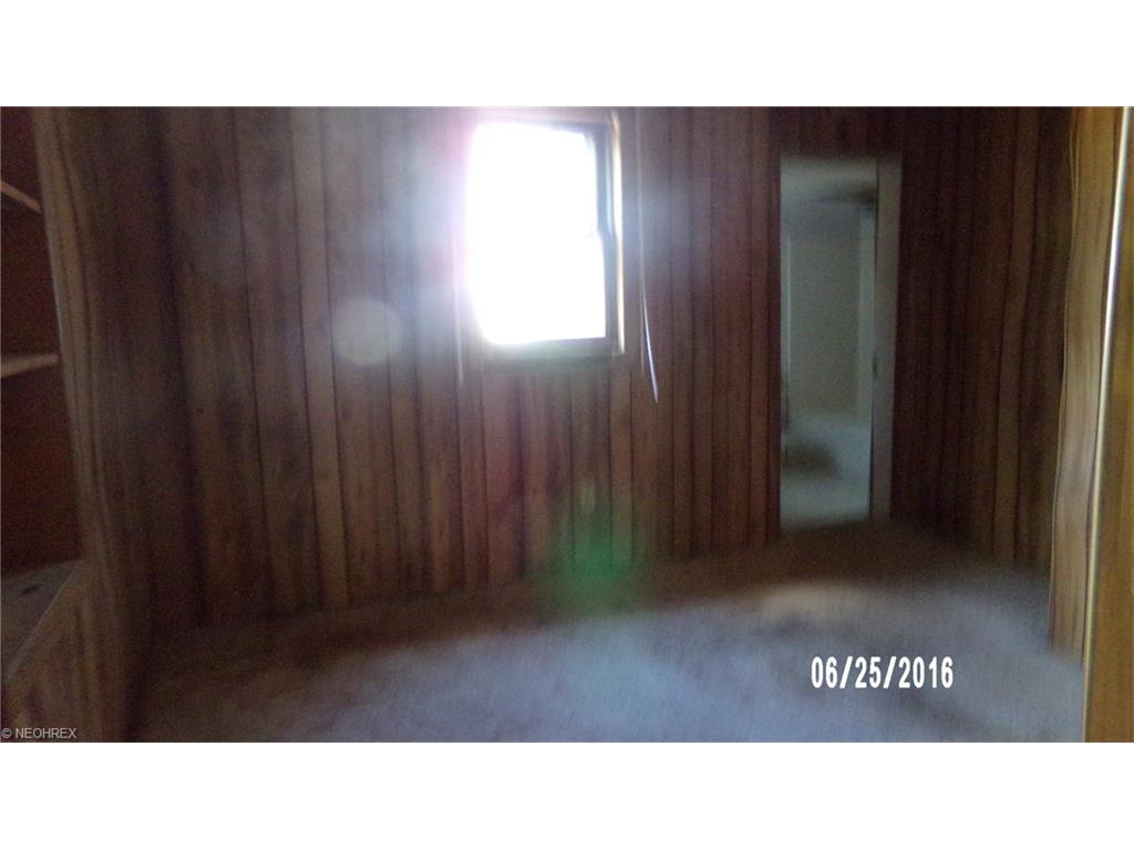 For Sale: 56536 Mcgee Rd Shadyside, OH 43947