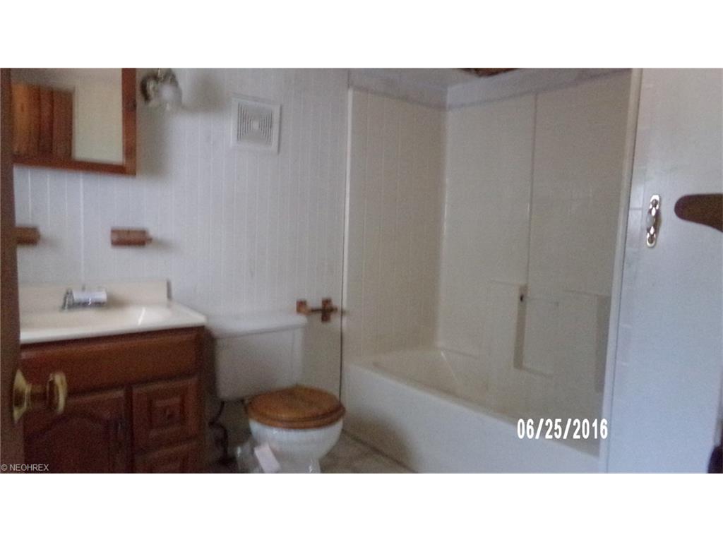 For Sale: 56536 Mcgee Rd Shadyside, OH 43947