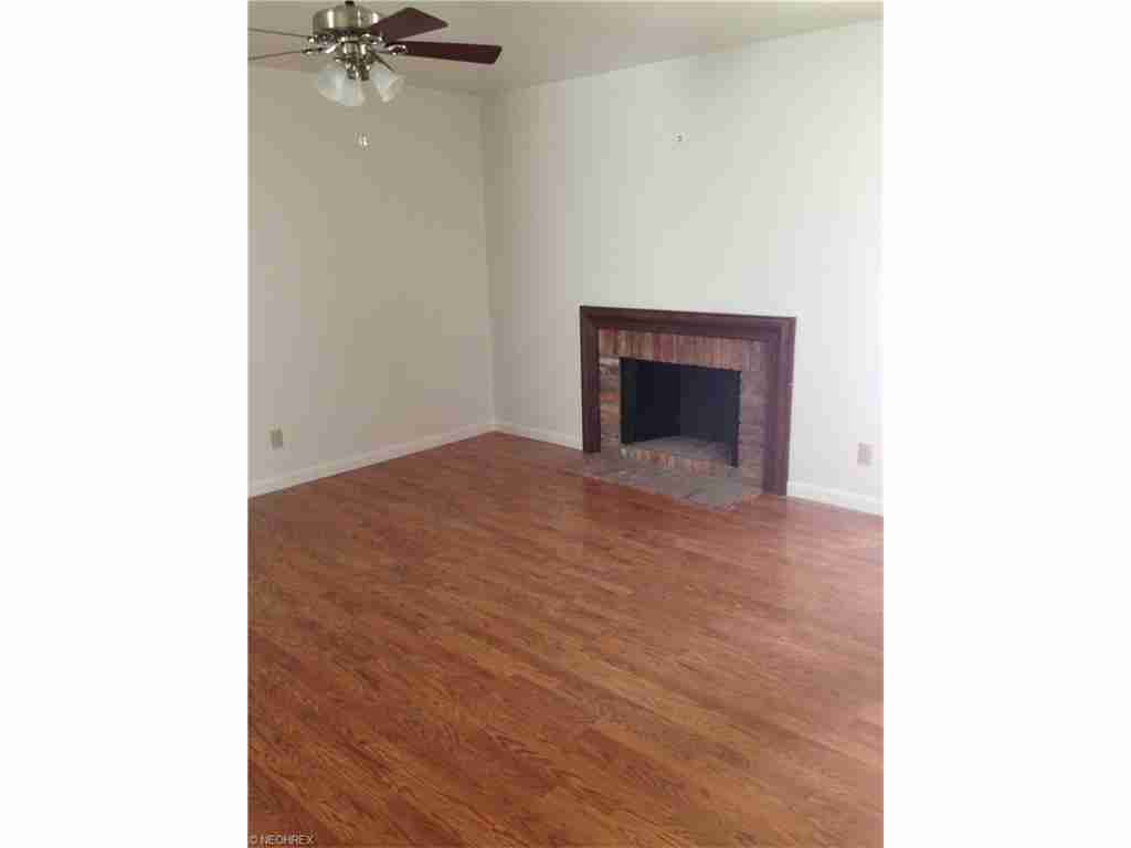 For Sale: 111 Bett Mar Ln Saint Clairsville, OH 43950
