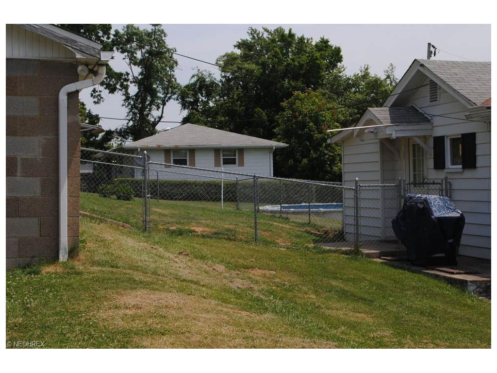 For Sale: 67740 Elizabeth St Saint Clairsville, OH 43950