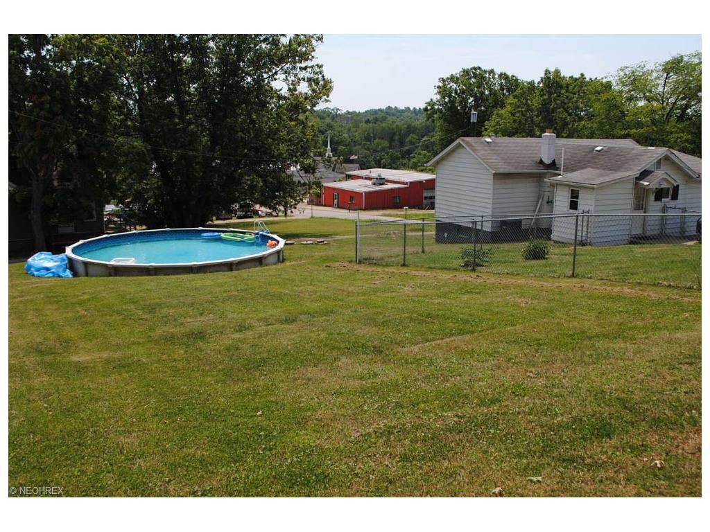 For Sale: 67740 Elizabeth St Saint Clairsville, OH 43950